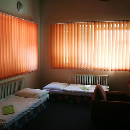 Penzion Olympia** Banska Bystrica Ngoại thất bức ảnh