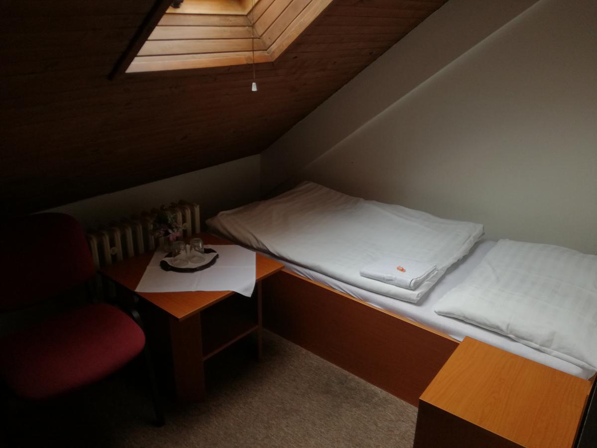 Penzion Olympia** Banska Bystrica Ngoại thất bức ảnh