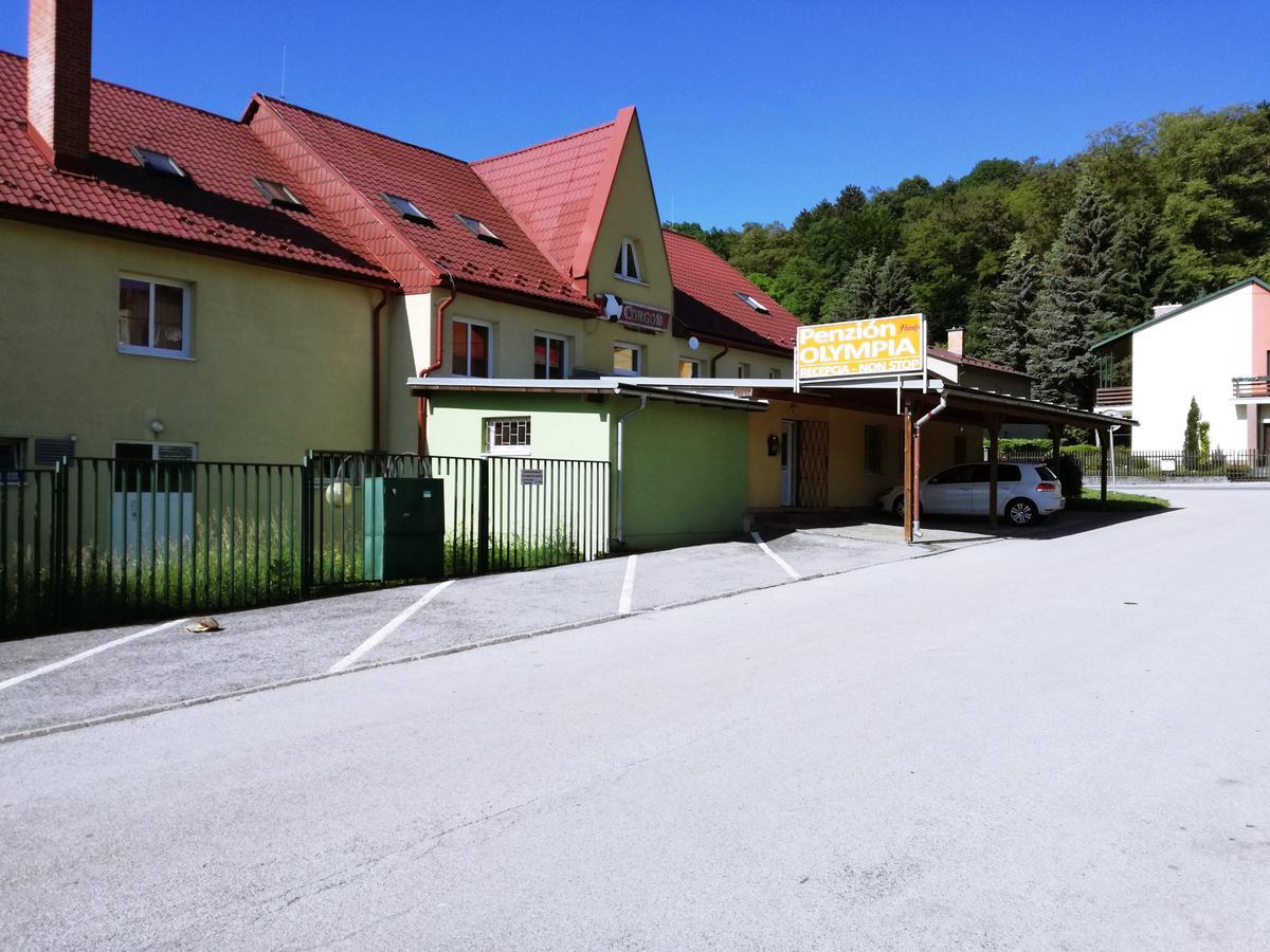 Penzion Olympia** Banska Bystrica Ngoại thất bức ảnh