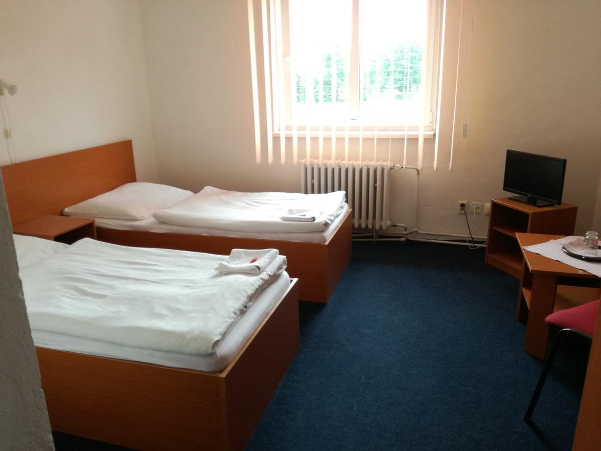Penzion Olympia** Banska Bystrica Ngoại thất bức ảnh